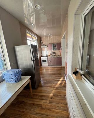 Срочно сдается 4х комнатная квартира на Ахмад Югнакий!
