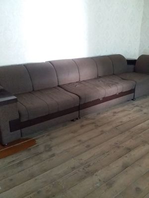 Уголок мебель в хорошем состоянии