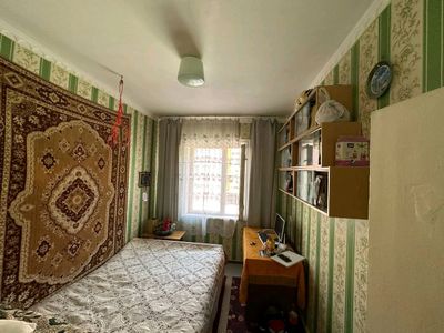Срочно продаётся 3-комнатная квартира в Бекабаде