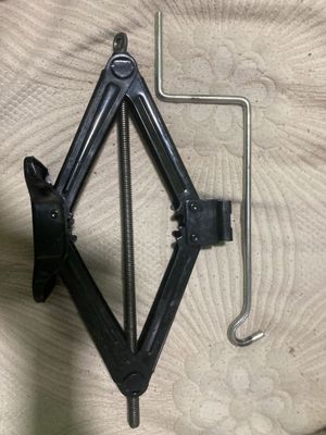 Продам дамкрат от Каптива новый