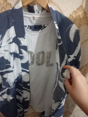 Troyka.Razmer;xl.Turkiya.Bir marta kiyilgan.Yangi.