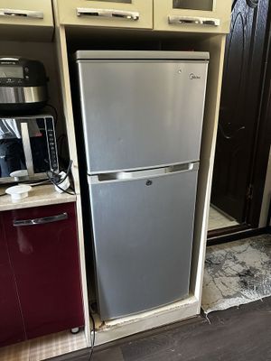 Продам холодильник Midea