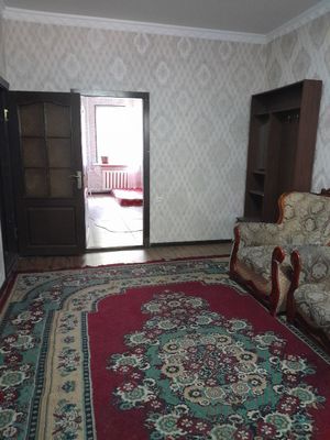 Срочно сдаётся 2 комнатный квартира Феруза массив