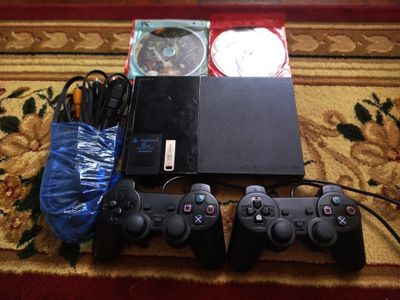 Sony Playstation 2 slim.