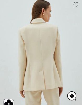 Ivory Костюм