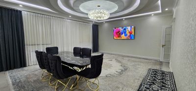 Продается квартира в новостройке с ремонтом и мебелью.