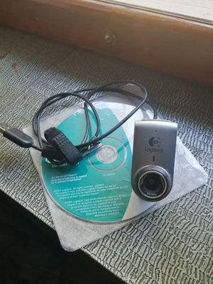 Продам вебкамеру Logitech