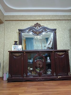 [Шкаф для гостиной]