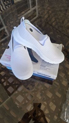 Женские кросовки skechrs