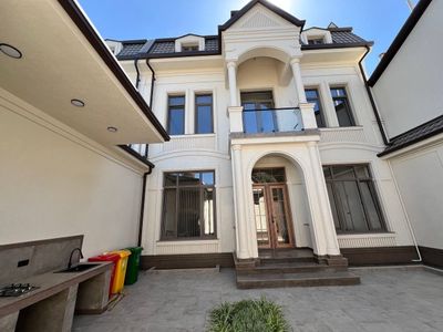 Шикарный евродом с бассейном и хаммамом на Никитина