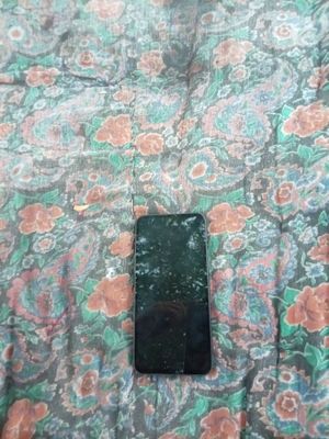 Telefon sotilad odat holatda