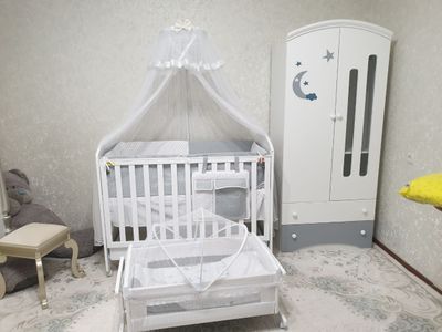 Детский набор мебели.