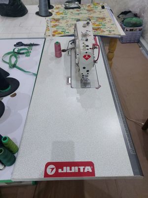 Juita tikuv mashinasi