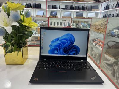 Lenovo thinkpad ryzen 5 ideal holatda dasturlash va grafika uchun