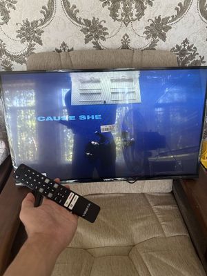 Продаю смарт телевизор