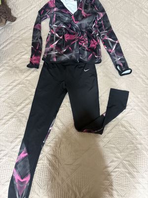 Женский спортивный костюм Nike