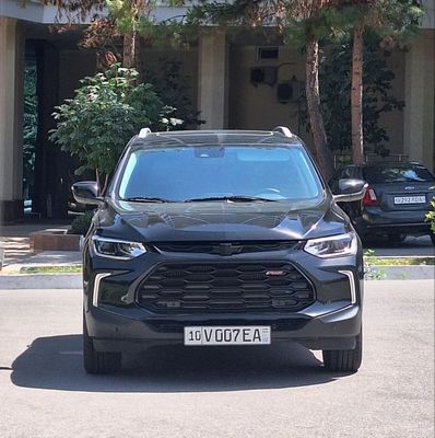 TRACKER PREMIER Yili: 2023–2024 yy; Probeg: 80 000 km; Kraskasi: Qora,