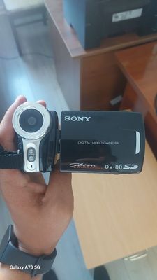 Video kamera sotiladi