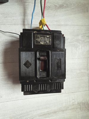 Автомат 30 Ампер 500в.
