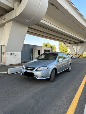 Jentra 2015 yil 76 000 km prabeg idealniy sastiyanada bitta petno bor