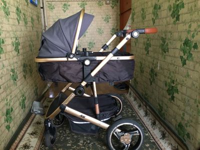 Коляска транформер сотилади
