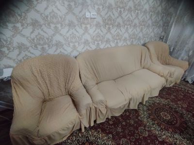 Divan kreslo sotiladi