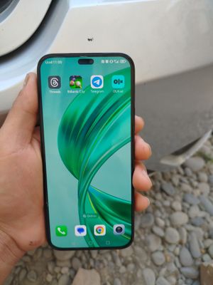Rrochna Honor x8b sotiladi 8.128 yangi xali emekadan utgan