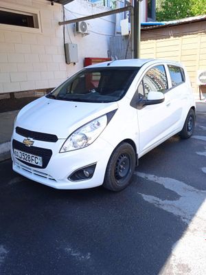 2020 спарк сотилади