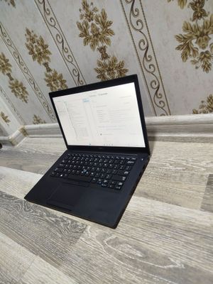 Dell i7-8-покаления 8/256gb dasturlashga ajoyib bo'lgan noutbuk