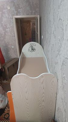 Bolalar divani 2qavatlik