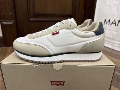 Кроссовка Levis 41