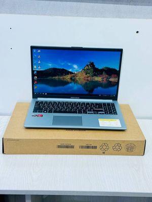 ASUS Vivobook Ryzen 5-7520U 16/512 holati yangi