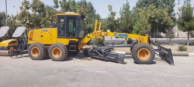 Грейдер фирма XCMG 215