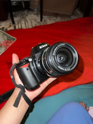 Nikon fotoaparat sotiladi