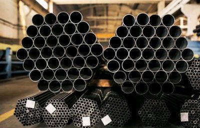 Стальная труба бесшовная горячекатаная марка Q235
