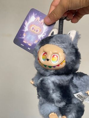 Оригинальный чёрный Labubu от Pop Mart  — Новый!