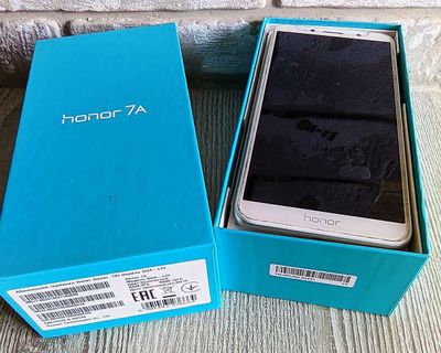 Телефон Honor 7a не включается