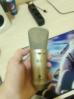 Behrenger B1 mikrofon