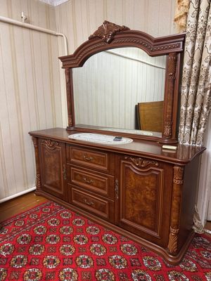 Продается гостиная мебель