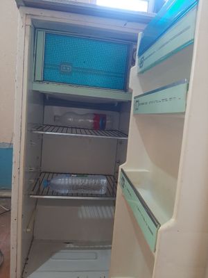 Холодильниклар сотилади