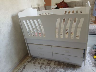 Детский кровать. Люлька хам булади