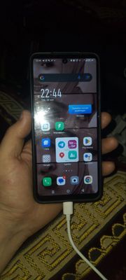 Infinix hot40i sotladi