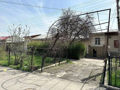 СРОЧНО!!! Продается 3,6 сотих 5 та хона Фасад 14,5/24,5 Ор: Нукус кино