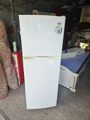 Продаётся холодильник самсунг оригинал рабочий всё родной