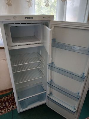 Pozis holadilnik sotiladi