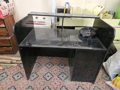 Копьютерный стол сатылады