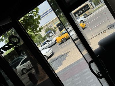 Хона катта йул буйида ижарага берилади 3.10*3.10