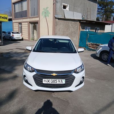 Chevrolet Onix Sotiladi