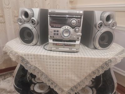 Музыкальный центр