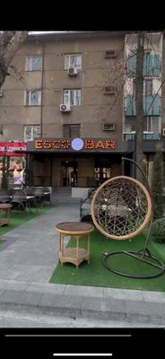 Продается в самом центре нежилое помещение